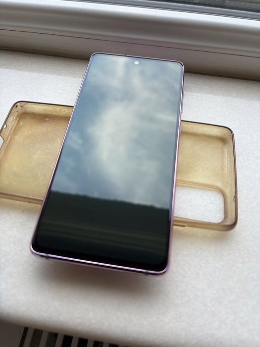 Samsung Galaxy S20 FE în stare perfectǎ