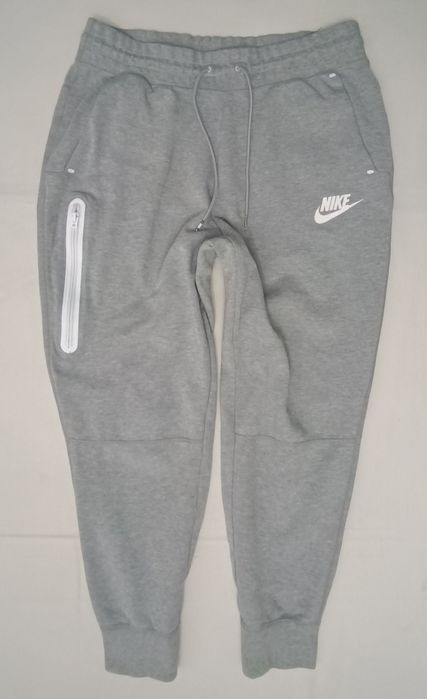 Nike Tech Fleece Tracksuit оригинален екип M Найк горнище и долнище