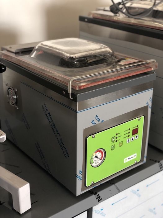 ИТАЛИЯ!Вакум машина.Чисто нова.Уникална работа! 2г. Гаранция.Немски М.