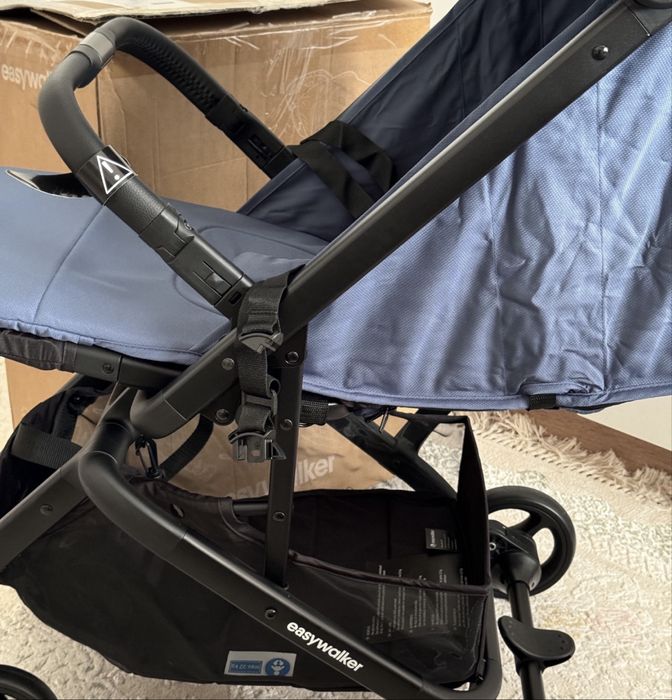 Продам коляску easywalker