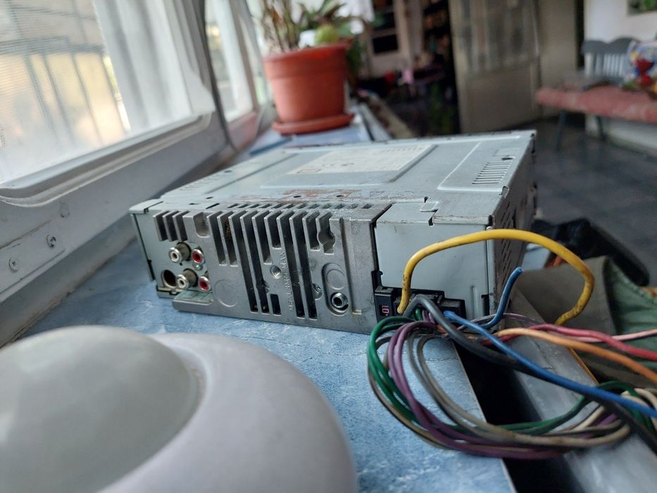 Radio cd alpine. Functional