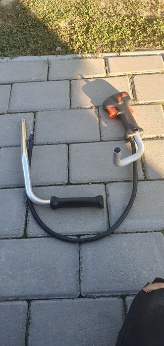 Vând piese și accesorii motocoasa
