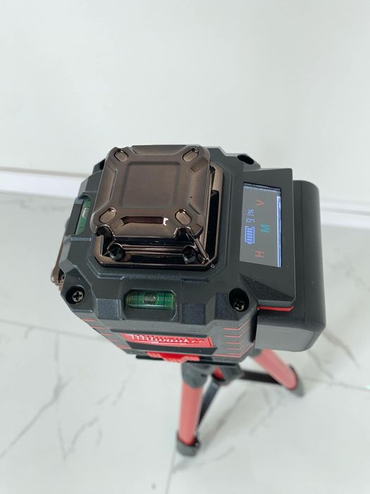 Самонивелиращ Акумулаторен Лазерен Нивелир Milwaukee Милуоки 3D , 4D