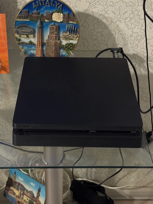 продам playstation 4