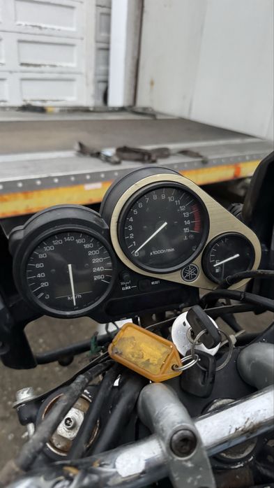 Yamaha FZS 600 FAZER