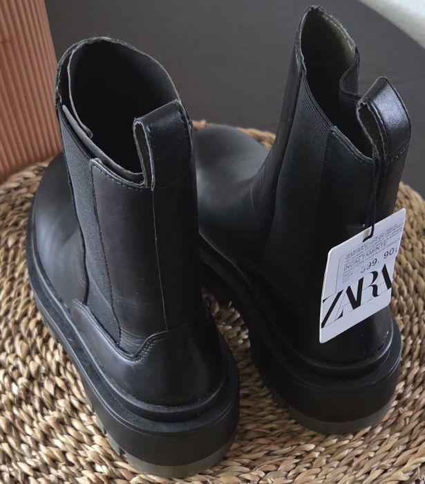 Ghete piele mărimea 36 brand Zara