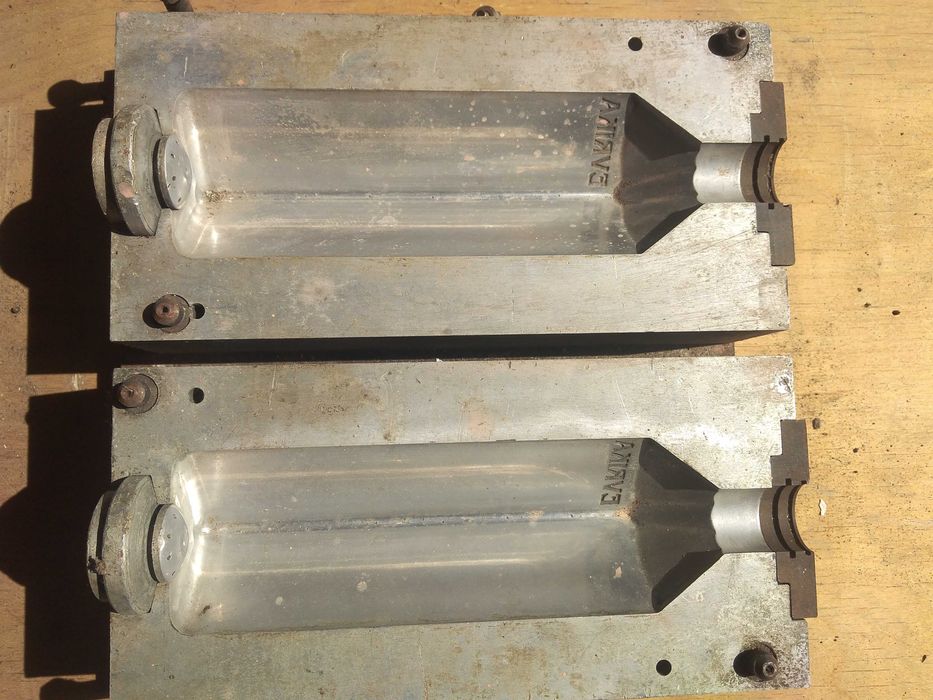 пресс-формы для выдува пэт тары