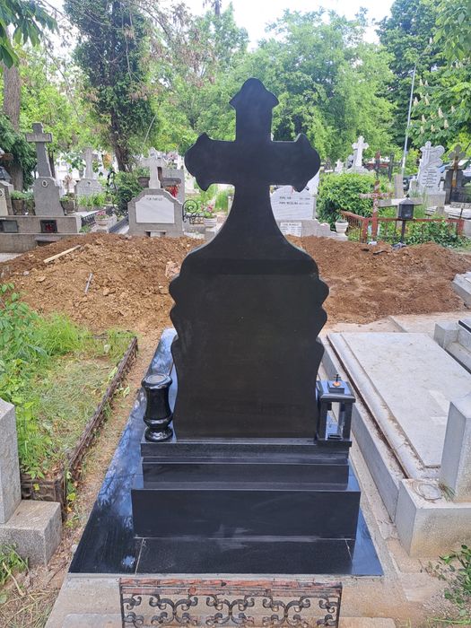 Loc de veci cimitir izvorul nou 3 mp