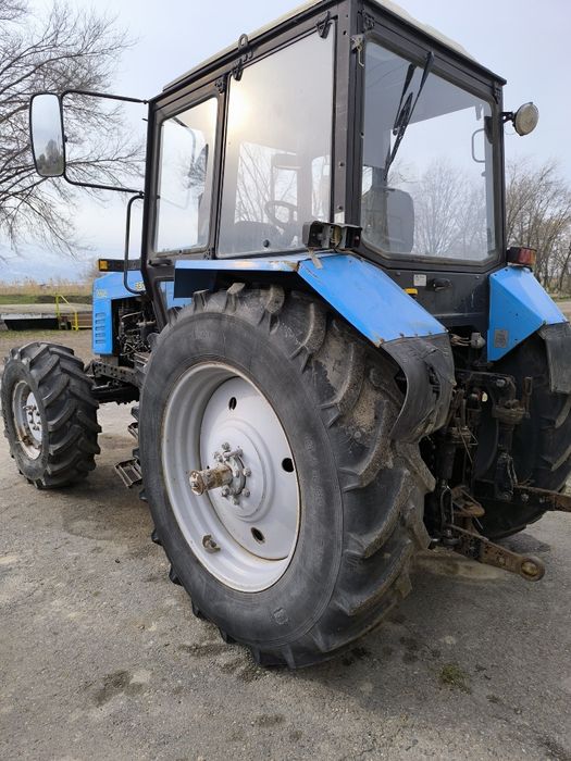 Трактор белорус 1221