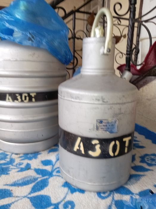 Срочно продам сосуд дьюар для жидкого азота 6 и 18 литровые