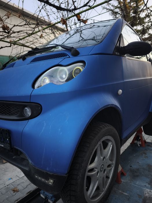 Продавам предна маска за Smart Кабриолет