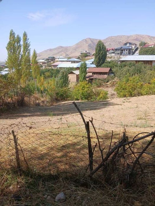 Toshkent viloyati Parkent tumani Kumushkonda turar yer sotiladi