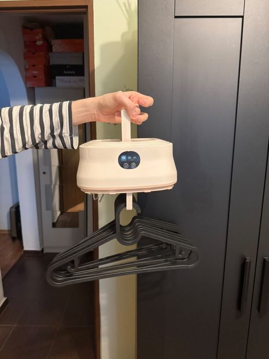 Uscator de haine automat