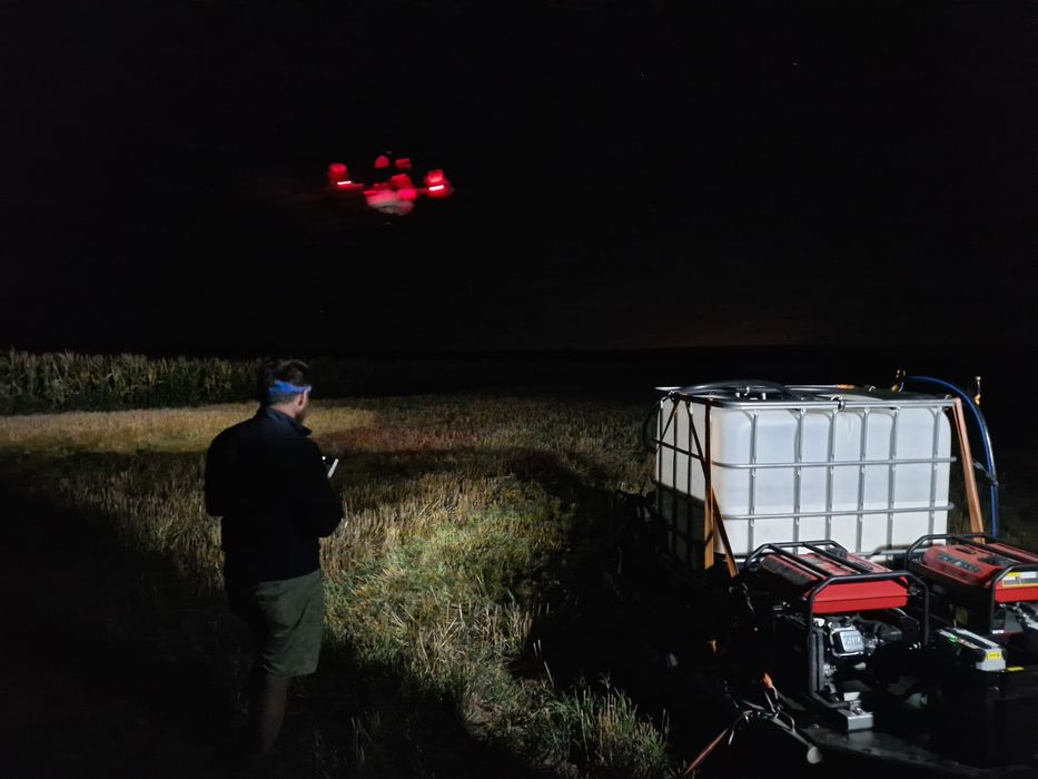 Tratamente fitosanitare cu drona agricolă