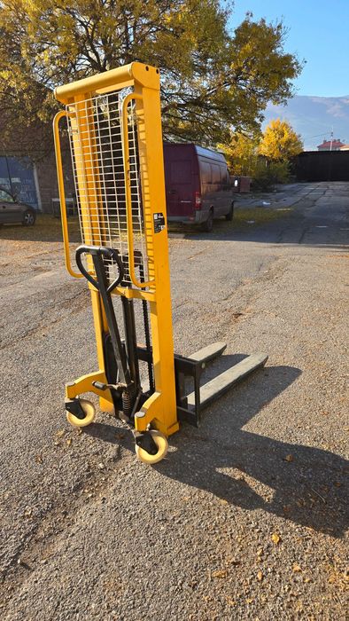 Ръчен стакер с регулиране на вилици - 1.2 тона