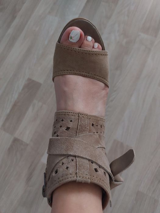 Botine decupate 37, Bata, din piele