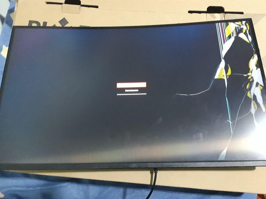 PIXEL Gaming Monitor yarim tatafi singan Zapchastga zo'r ketadi