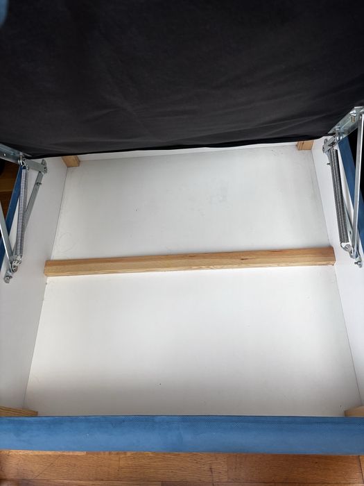 Продам диван три метра