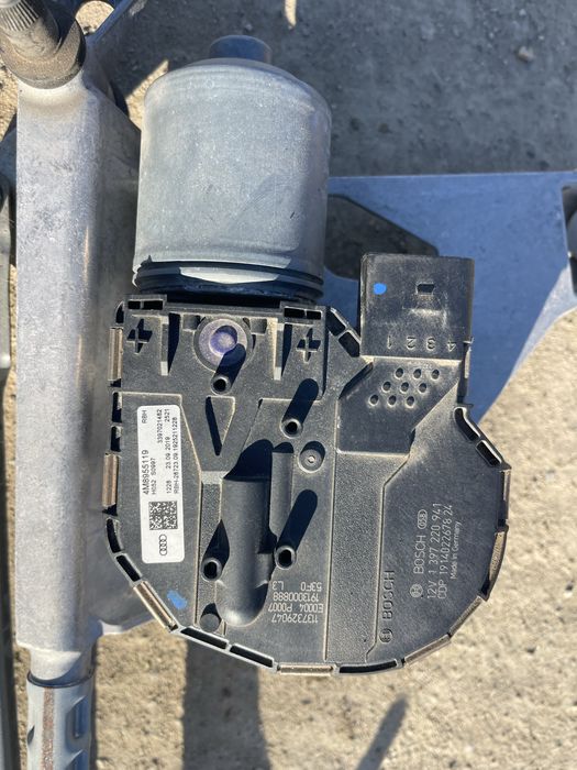 Ansamblu stergatoare cu motoras audi q7 q8 RSQ8 2020