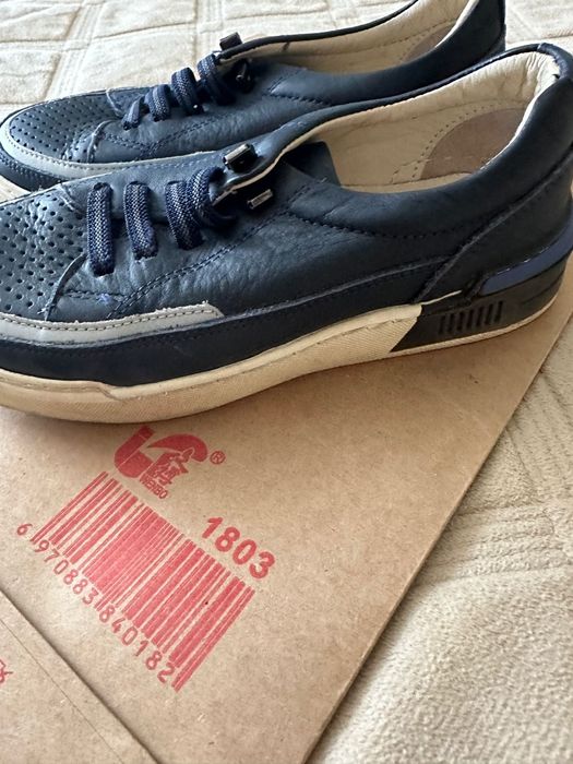 Продам детскую обувь и ботиночки