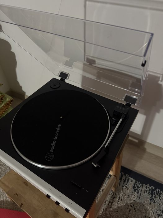 Виниловый проигрыватель Audio-Technica AT-LP60XBT