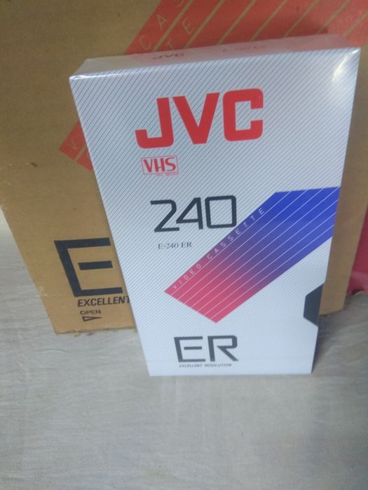 Видеокассеты фирменные , новые