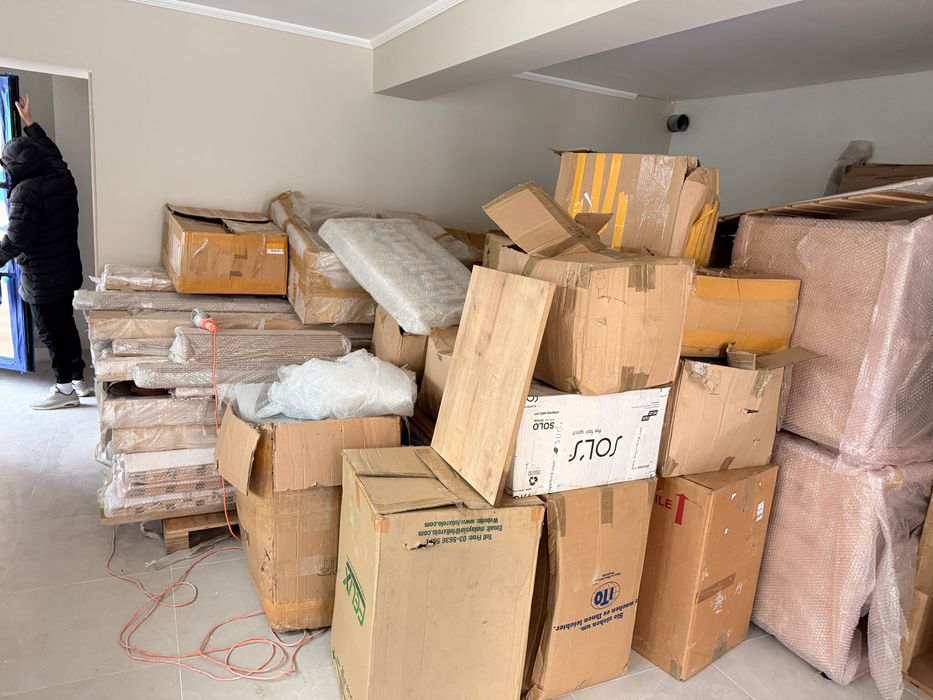 Мебели оборудване за магазин за дрехи