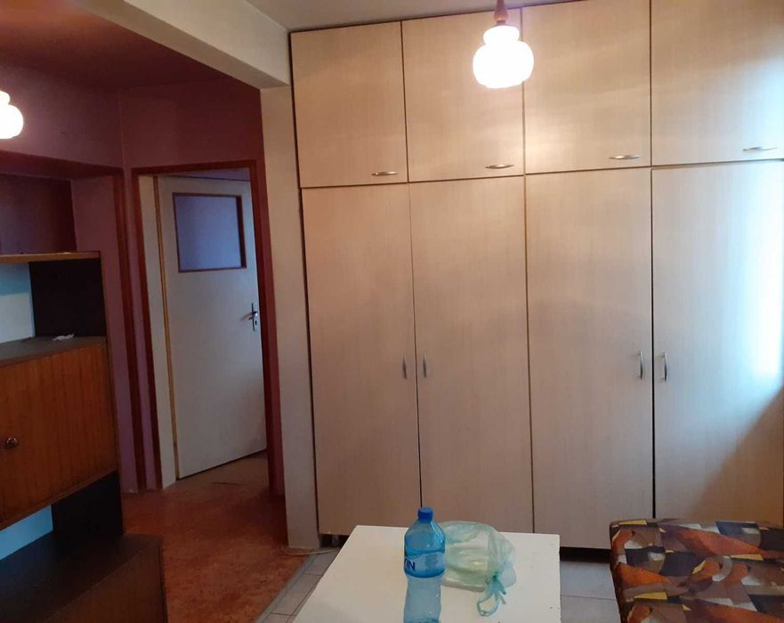 Дава се под наем Двустаен апартамент в Ямбол, Аврен - 46 кв.м за 178.5 € - Снимка #1