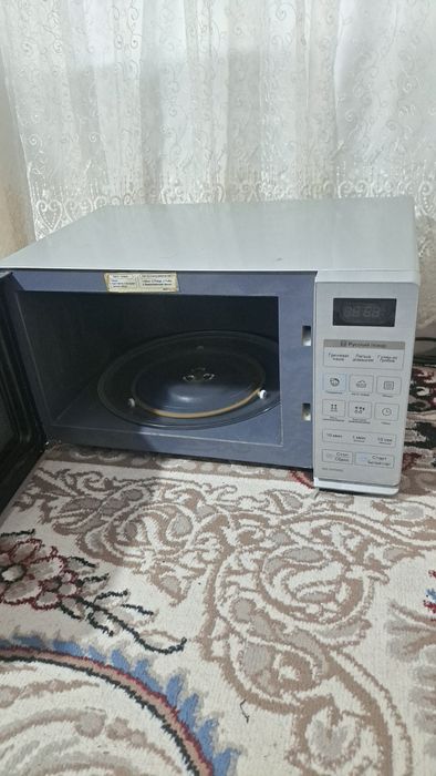 LG 25лBio микроволновка продаю