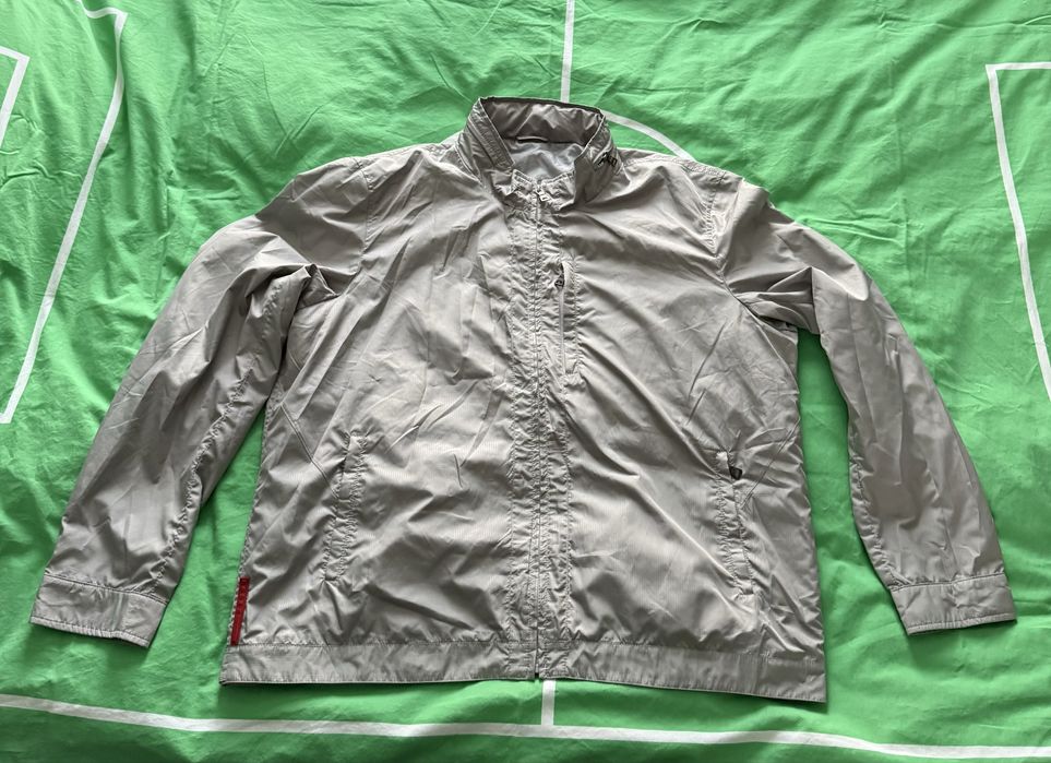 Ветровка на PRADA