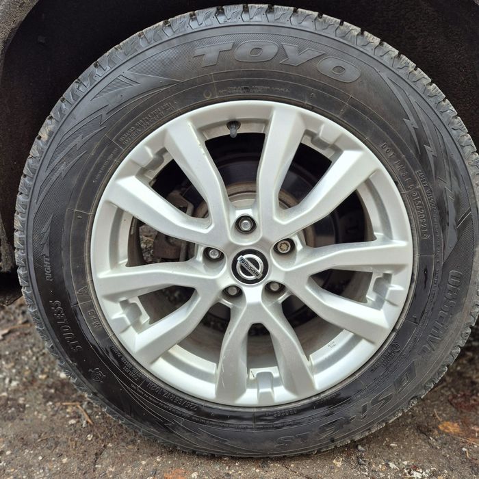 джанти 17ки Nissan X-Trail Rogue + зимни гуми