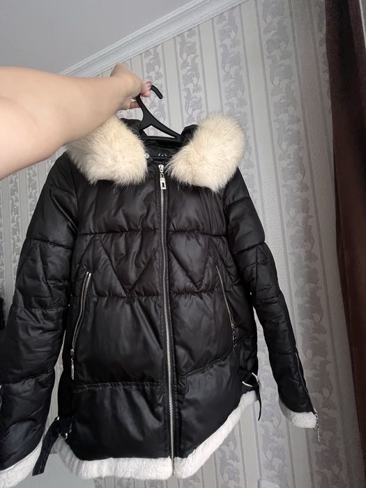 Продам зимнюю куртку
