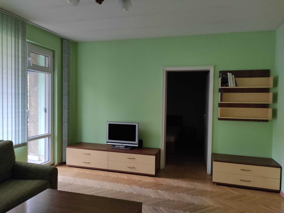 Продава се Тристаен апартамент в Пловдив, Въстанически - 82 кв.м за 1568 €/кв.м - Снимка #1