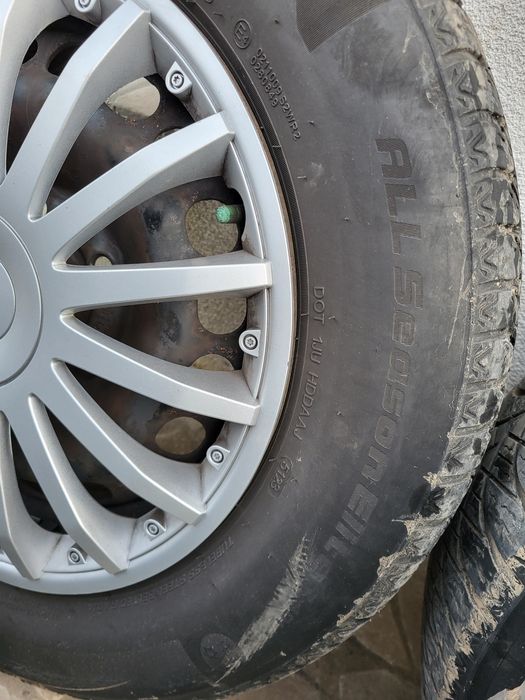 Roti jante skoda octavia 2 audi A4 b6 b7 cu anvelope allseason si capace