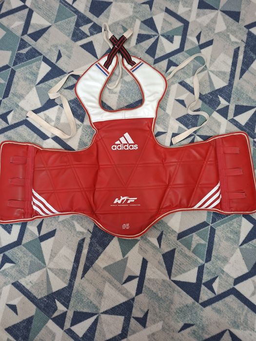 Протектор адидас