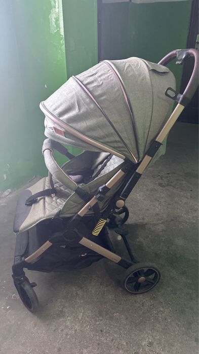 Коляска в отличном состоясостоянии