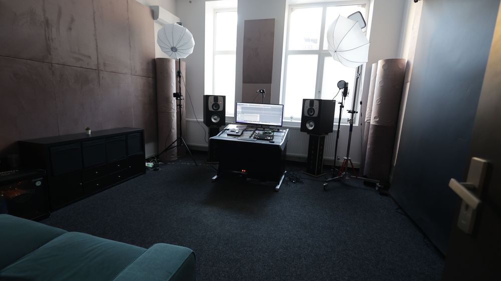 EveAudio SC3010 - Active 3-way main studio monitor