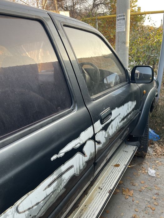 Toyota Hilux Surf 130