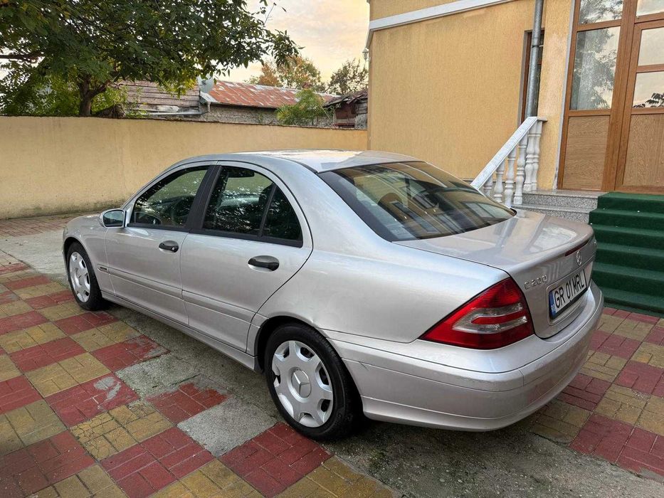 MERCEDES-BENZ C-Class 2005 — imagine 4