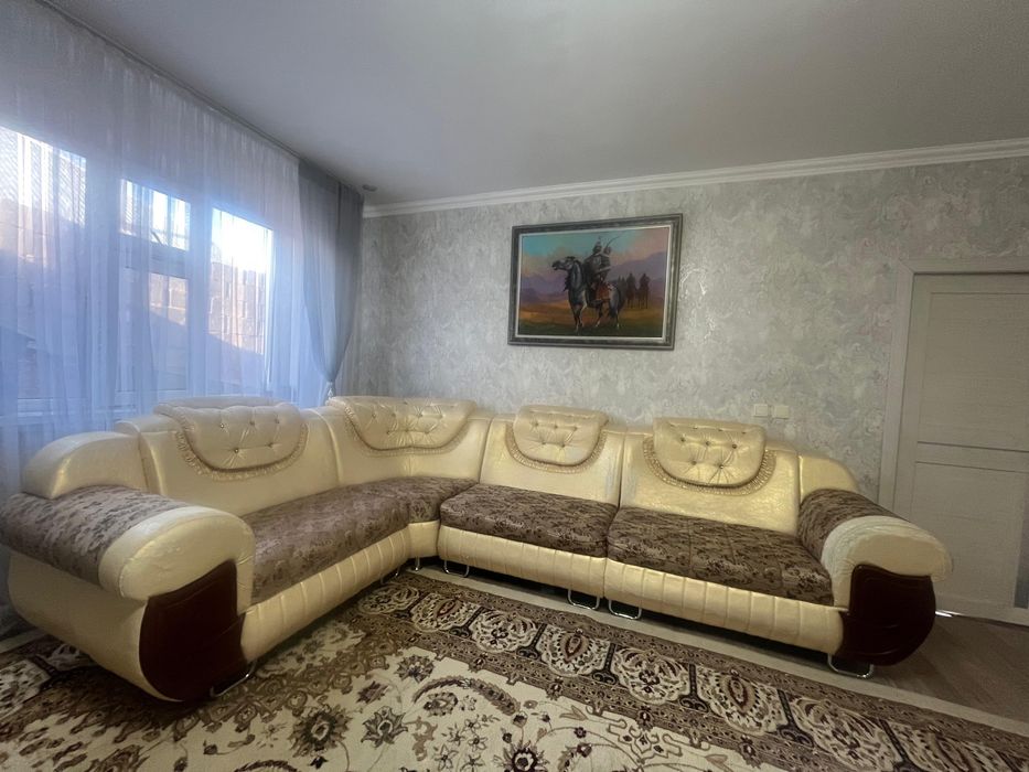 Диван для гостиной