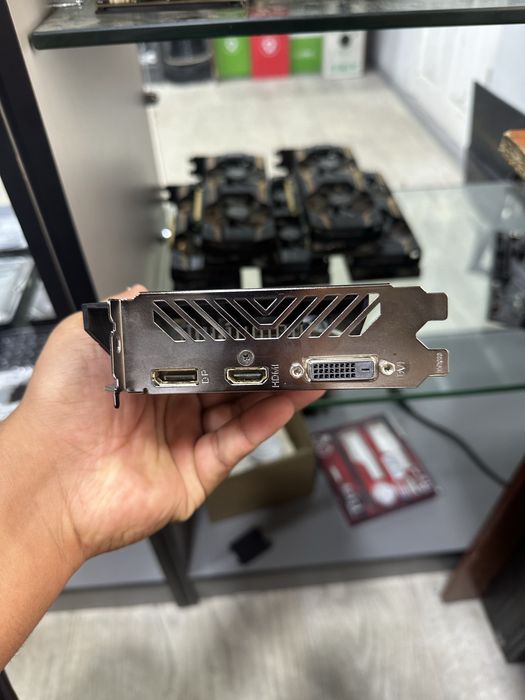Gigabyte Gtx 1650 super 4gb 128bit ddr5  Holati zor