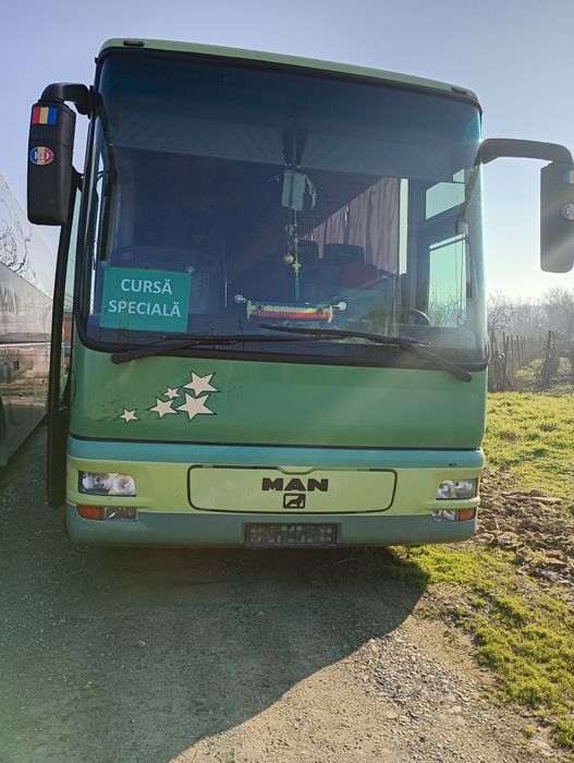 Vând Autocare / autobuze Volvo și Man