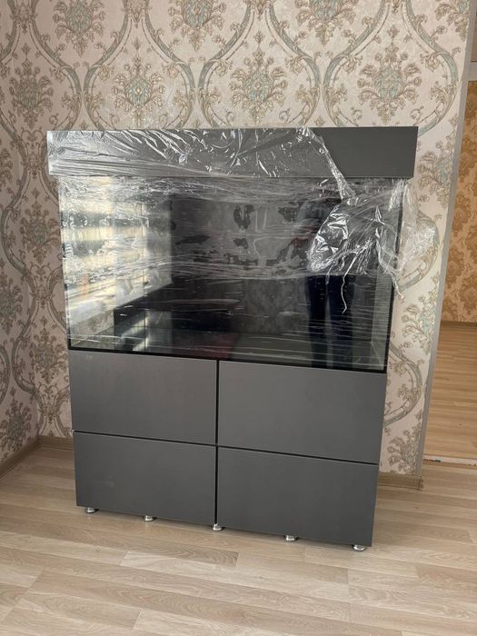 Аквариум с тумбой новый