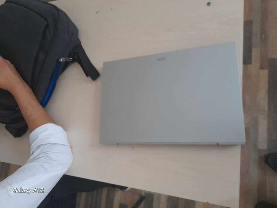 Kompyuter acer sotiladi yangi 5 oy