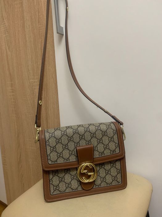 Продам сумочки .