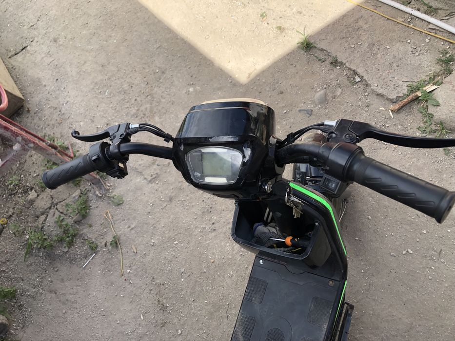 Продам Электро Скутер SK8 !