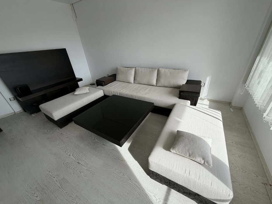 Холова гарнитура със секция