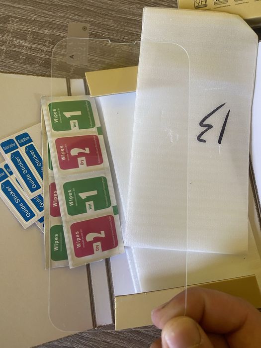 Протектори за дисплей и камера за iPhone