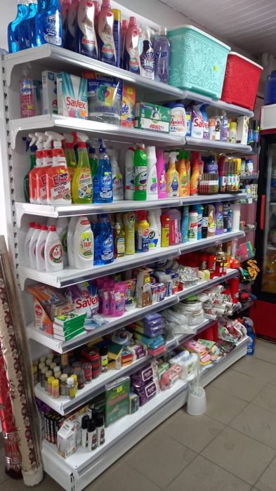 Fabrica de rafturi noi magazin supermarket