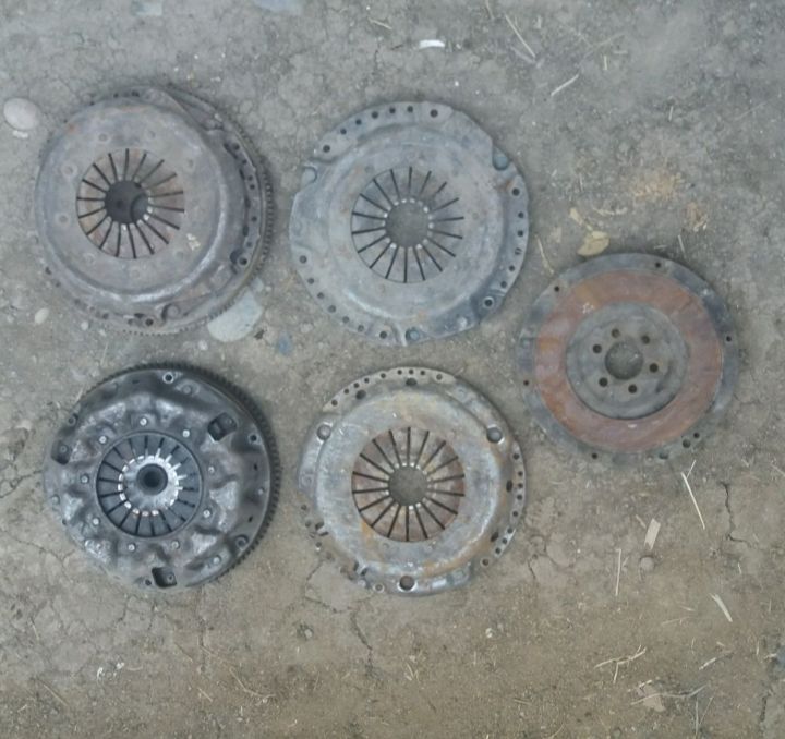 Продам  запчасти